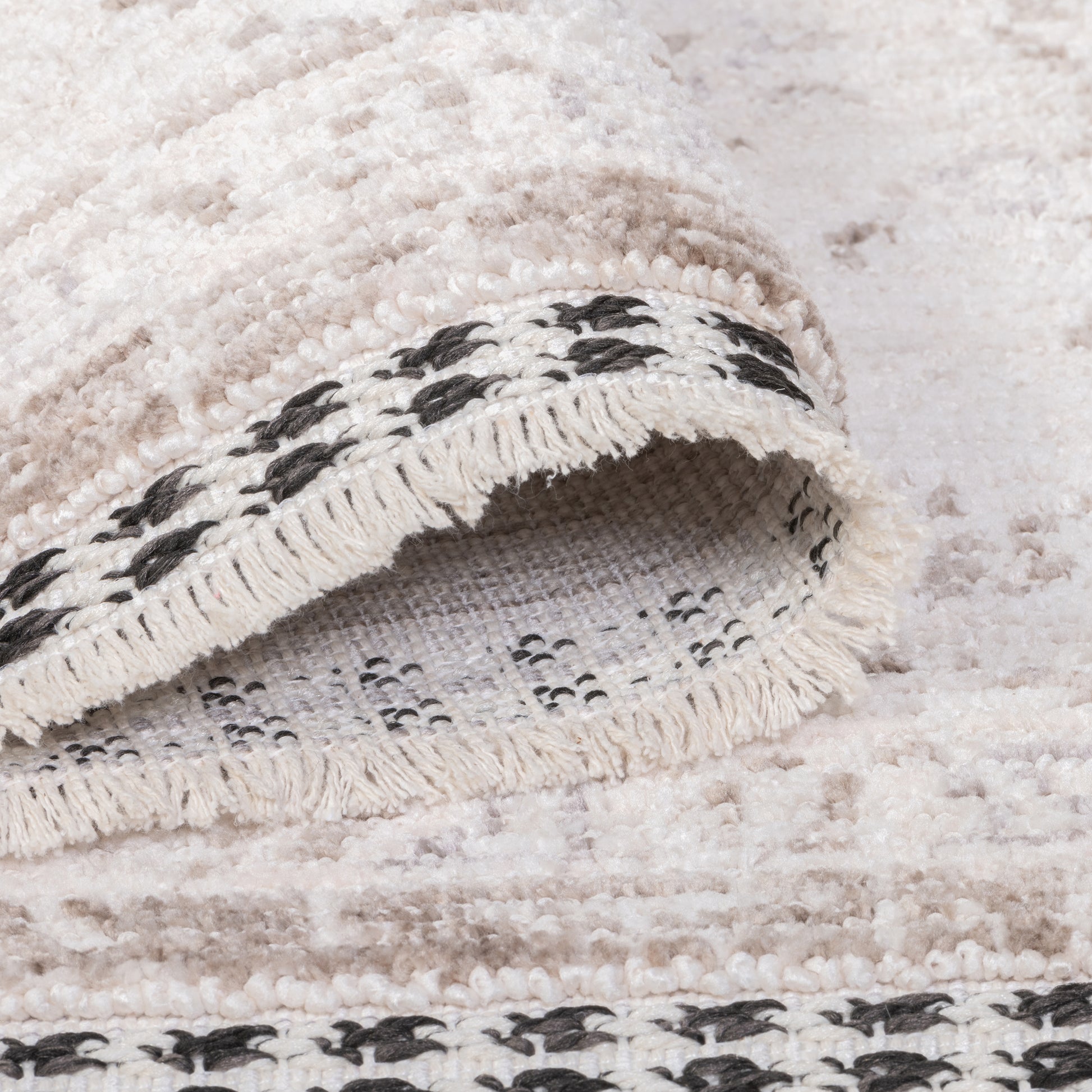 Calm Cream Taupe Heriz Rug - Erbanica