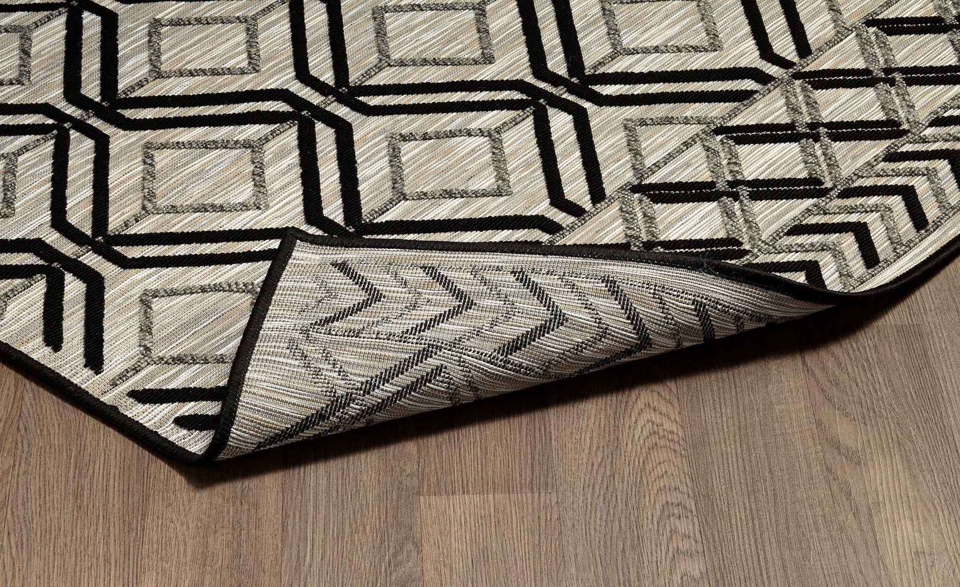 Modern Contemporary Polypropylene Trellis Black Grey Rug - Erbanica