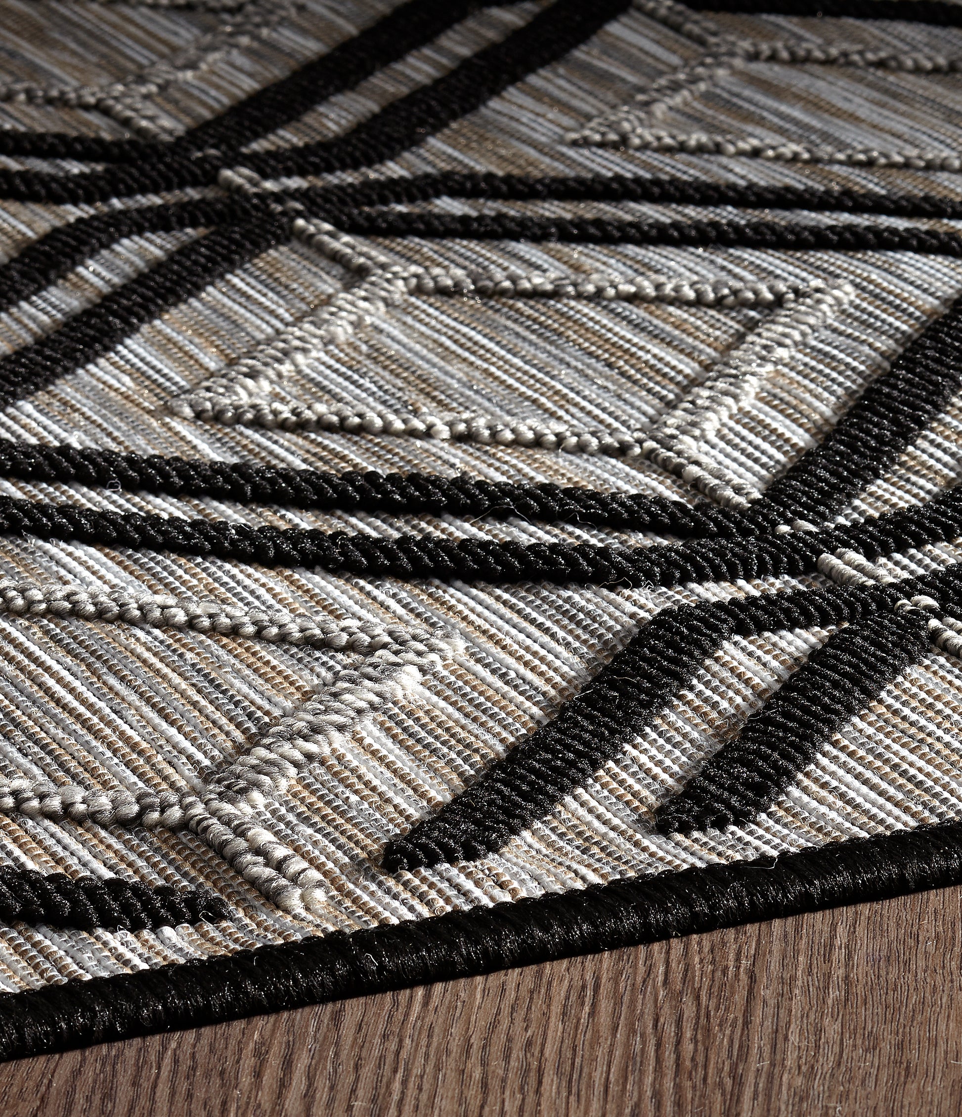 Modern Contemporary Polypropylene Trellis Black Grey Rug - Erbanica