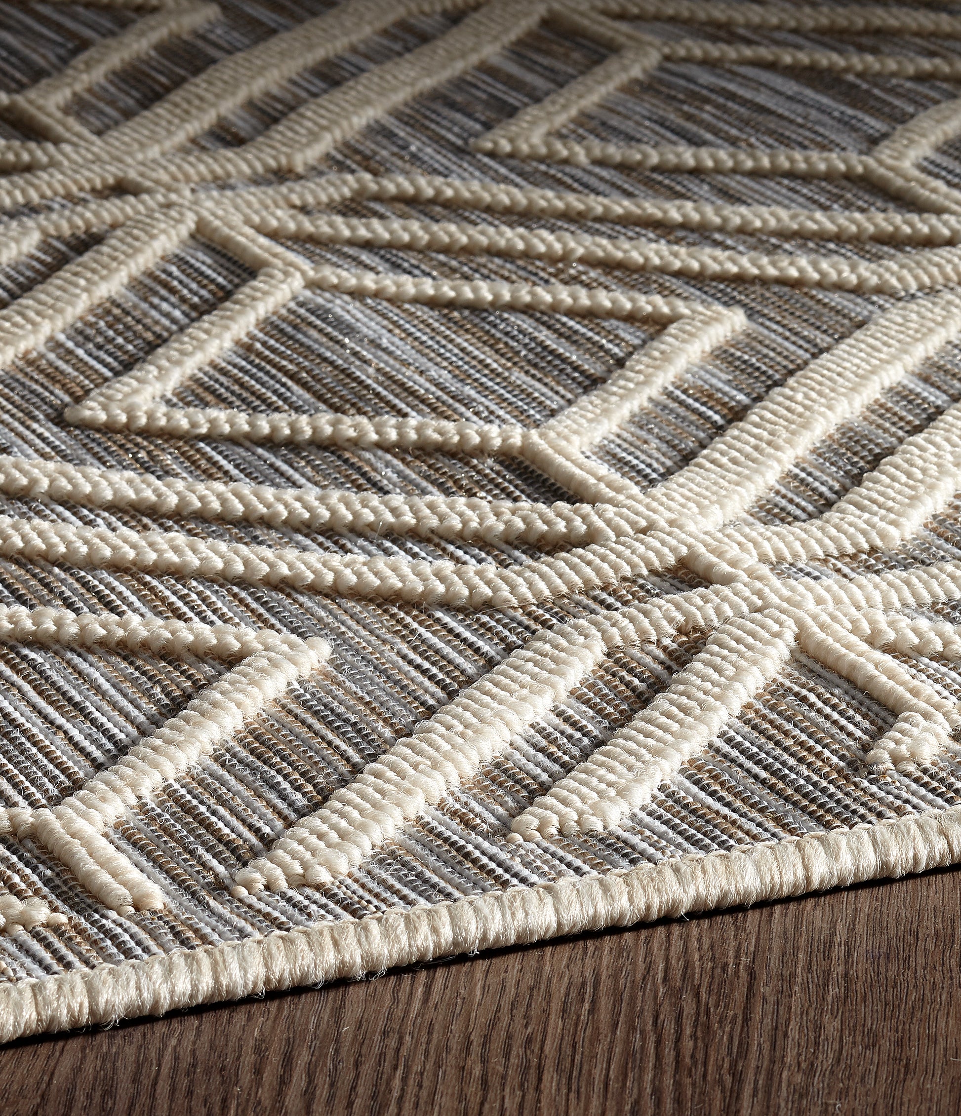 Modern Contemporary Polypropylene Trellis Ivory Rug - Erbanica