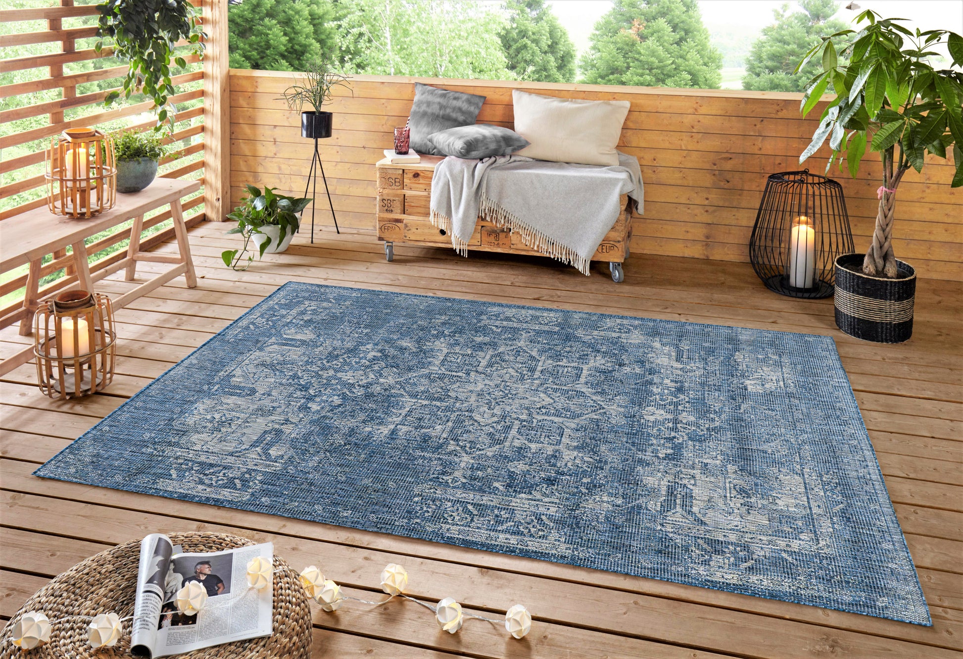 Quick Dry Durable Indoor Outdoor Rug for Patio and Deck Easy to Clean Transitional Blue