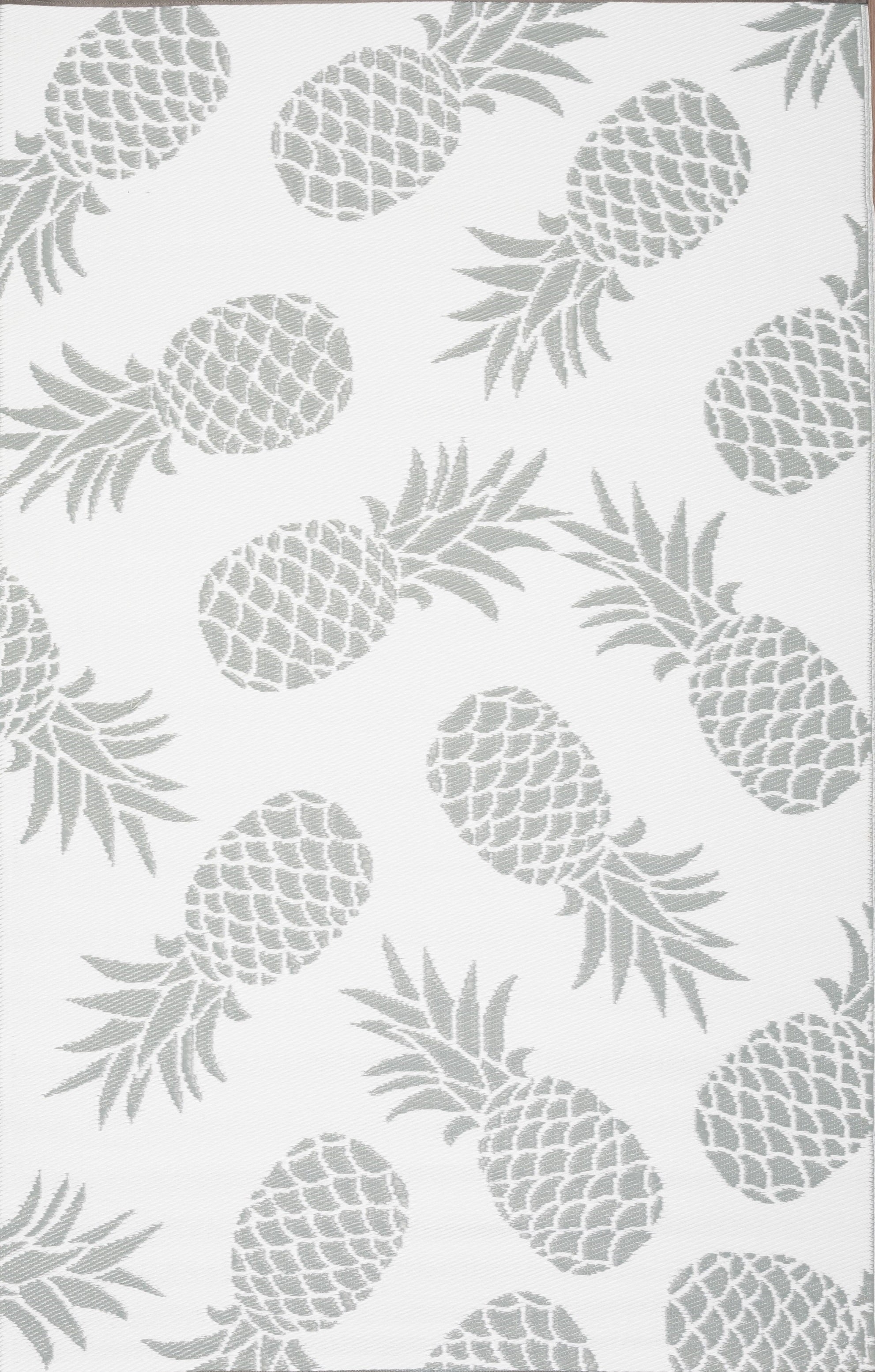 premium-outdoor-area-rugs-for-patio-balcony-and-deck-durable-easy